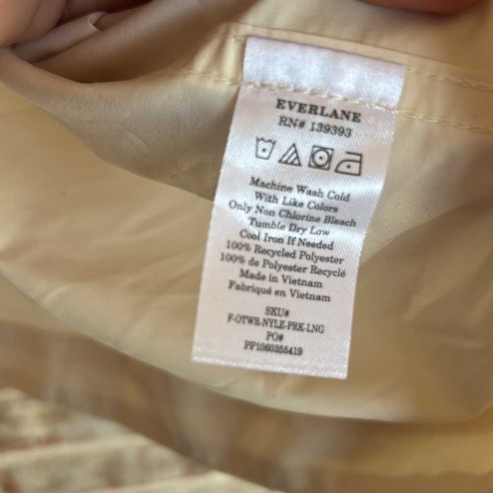 Everlane Cream ReNew Lightweight Anorak Jacket - Picture 9 of 10
